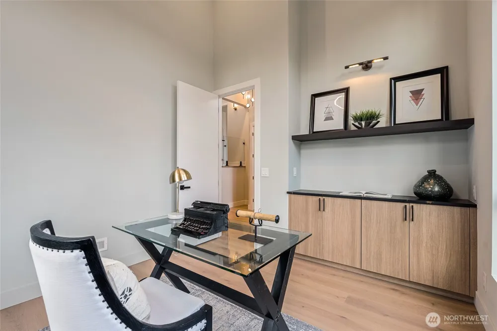 2423 129th Avenue SE Bellevue, WA 98005
