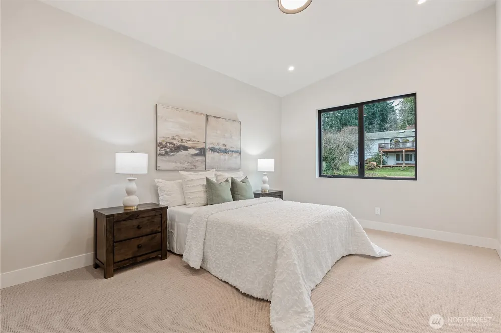 2423 129th Avenue SE Bellevue, WA 98005
