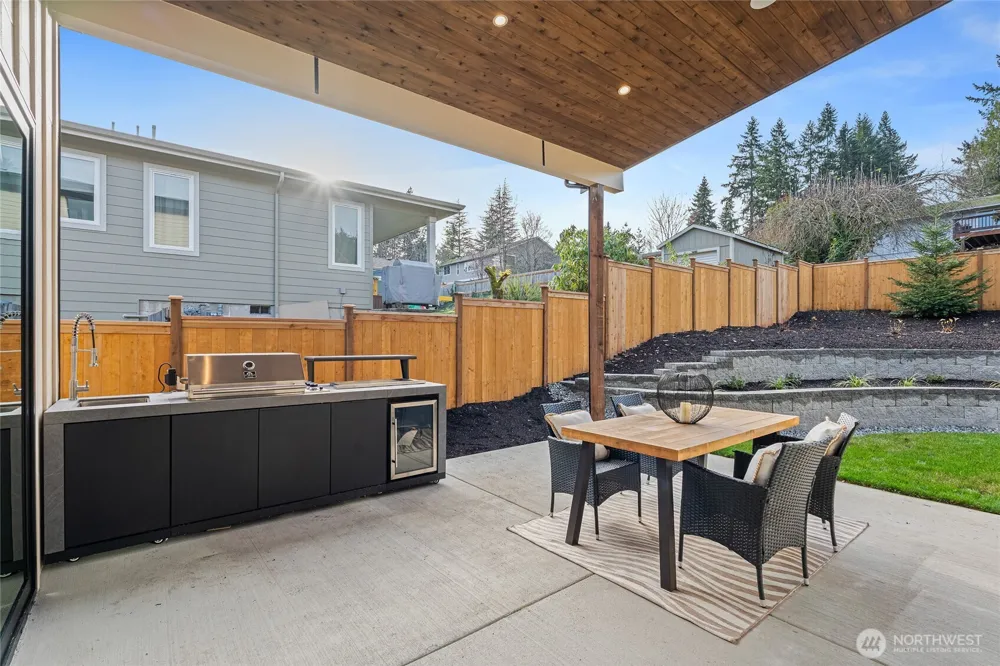 2423 129th Avenue SE Bellevue, WA 98005