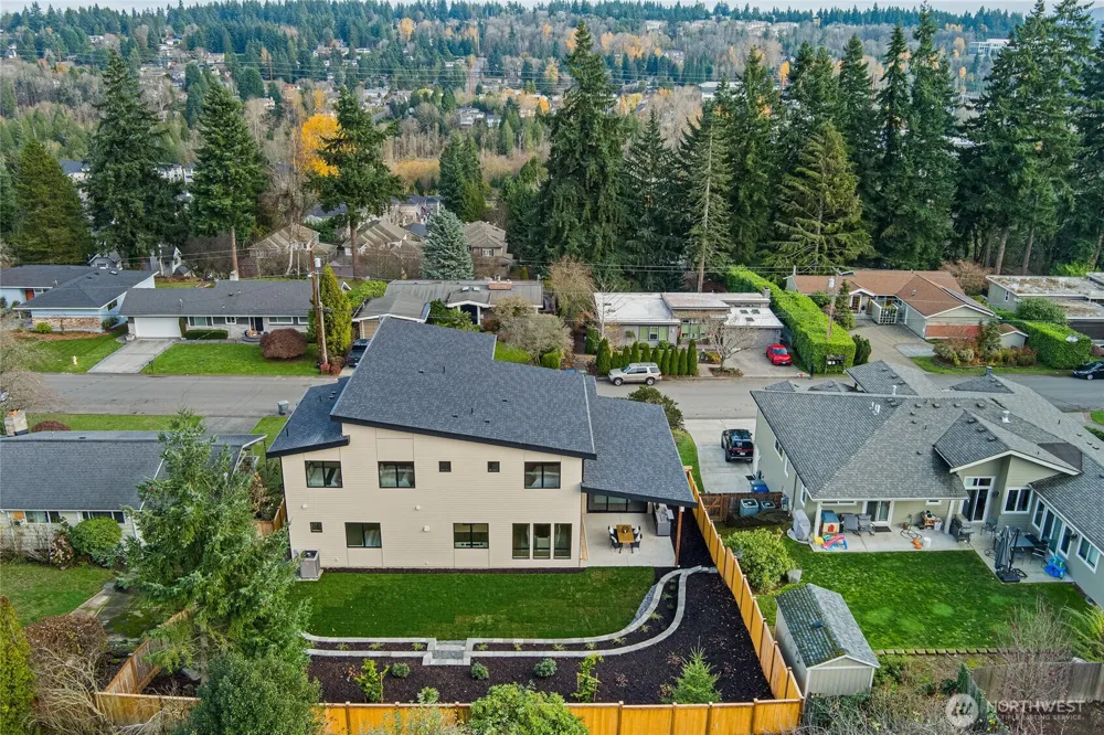 2423 129th Avenue SE Bellevue, WA 98005