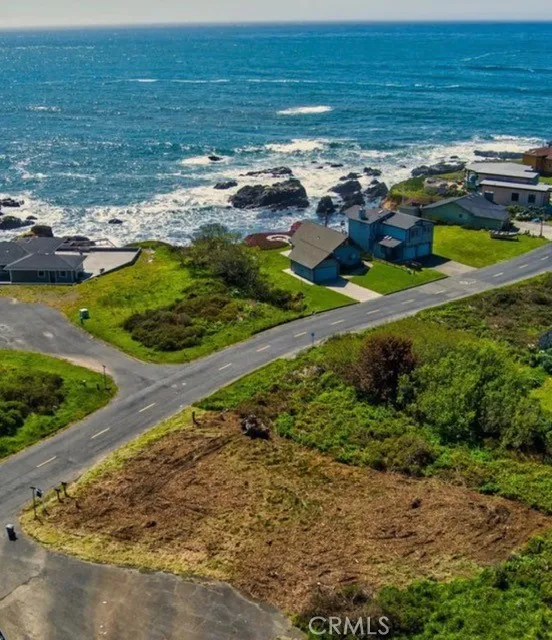 974 Lower Pacific Shelter Cove, CA 95589