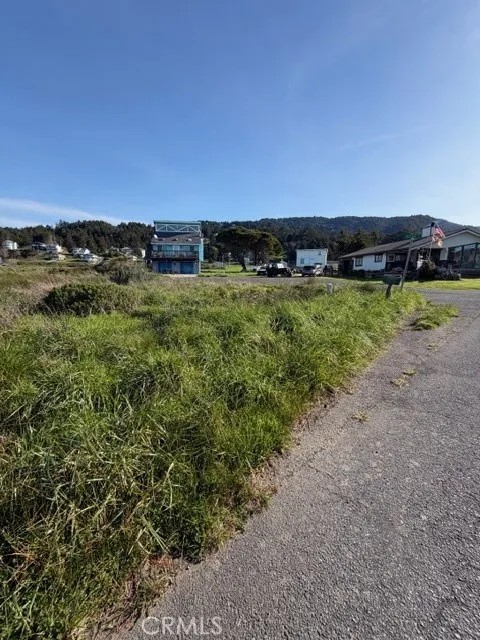 974 Lower Pacific Shelter Cove, CA 95589