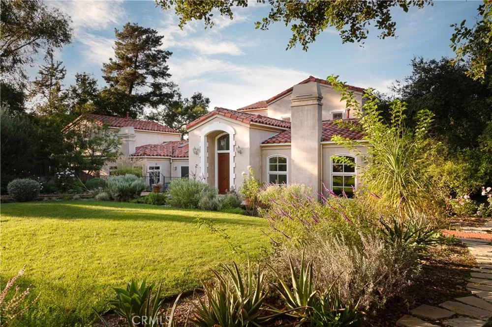 21149 Entrada Road Topanga, CA 90290
