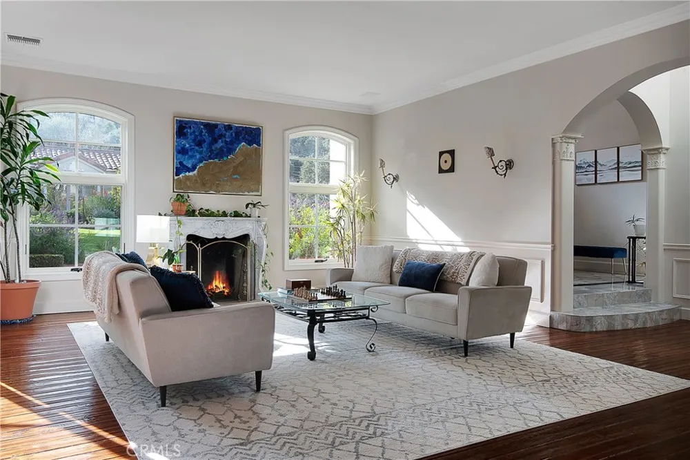 21149 Entrada Road Topanga, CA 90290