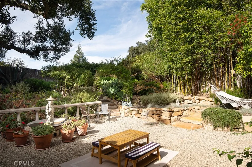 21149 Entrada Road Topanga, CA 90290