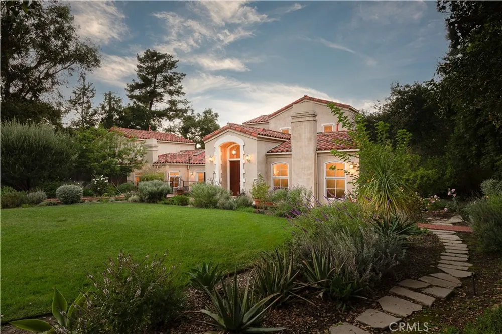 21149 Entrada Road Topanga, CA 90290