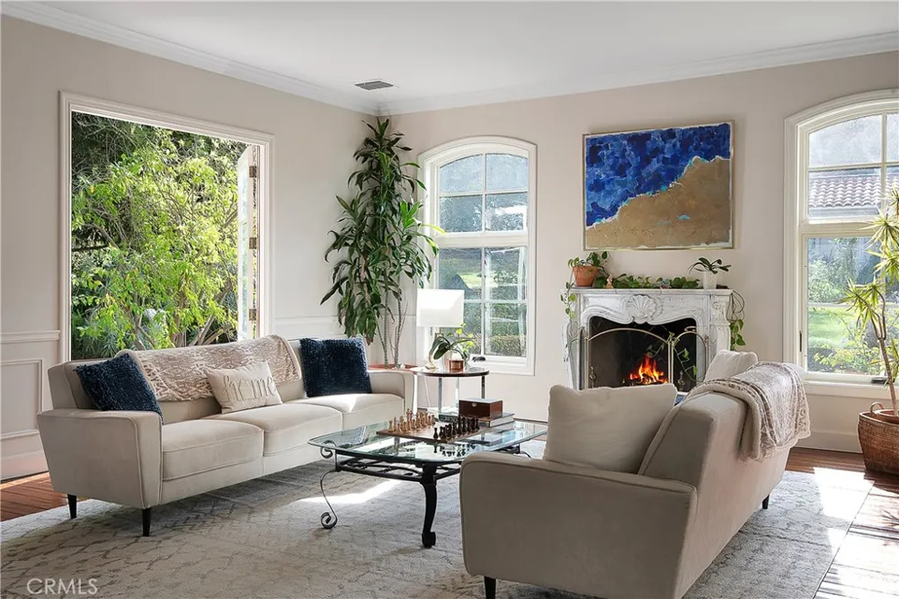 21149 Entrada Road Topanga, CA 90290