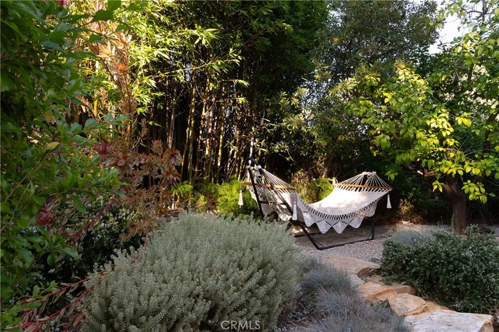 21149 Entrada Road Topanga, CA 90290