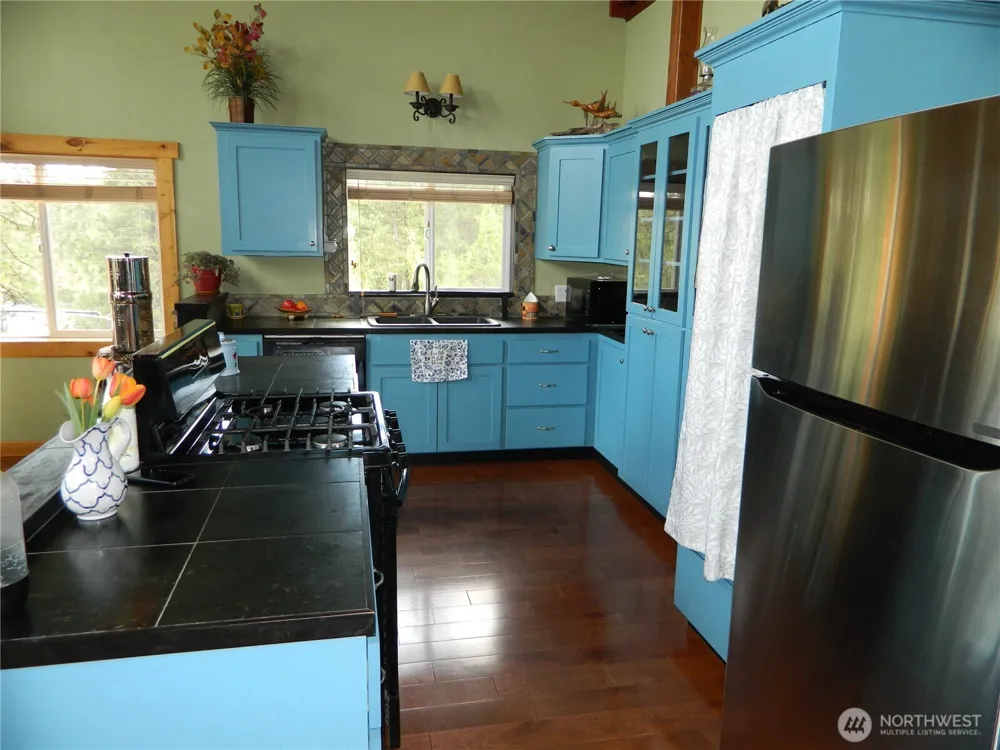46 Little Bear Lane Tonasket, WA 98855