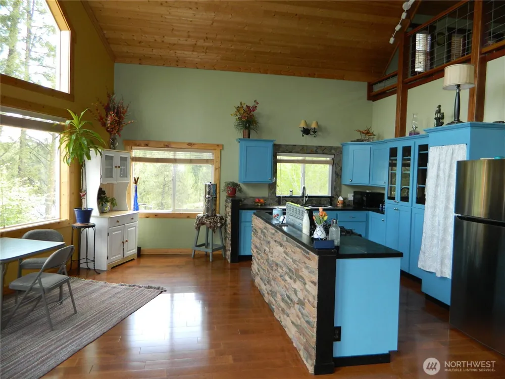 46 Little Bear Lane Tonasket, WA 98855