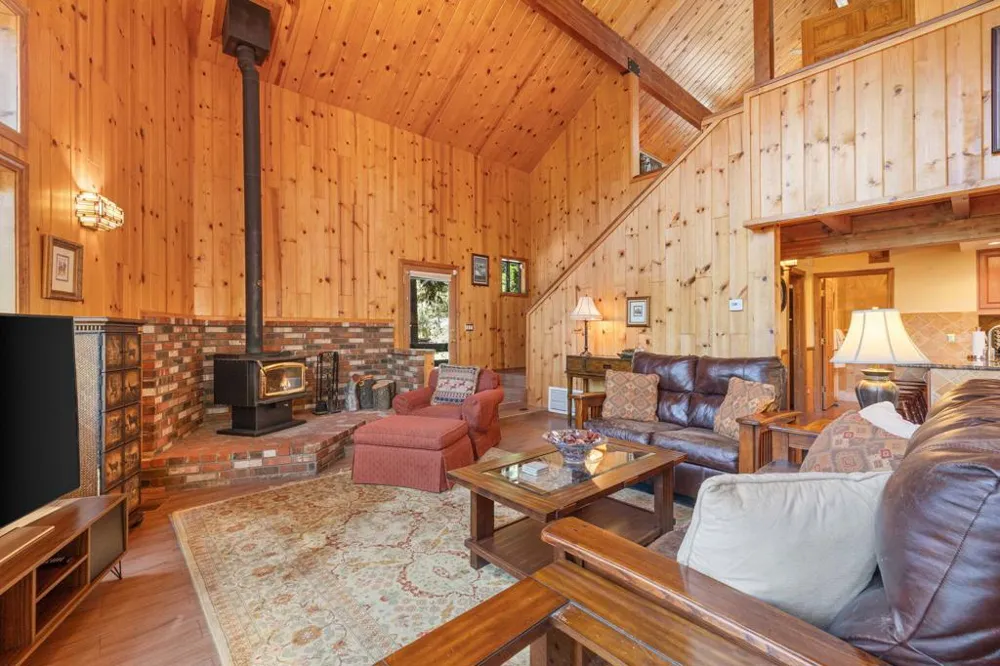 53600 Rocky Way Idyllwild, CA 92549