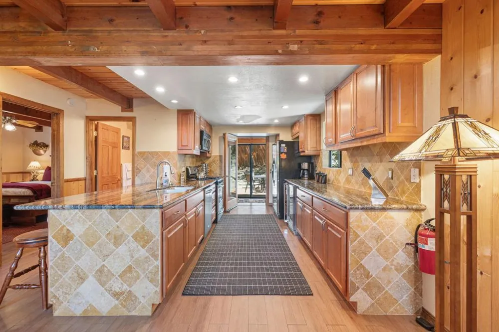 53600 Rocky Way Idyllwild, CA 92549