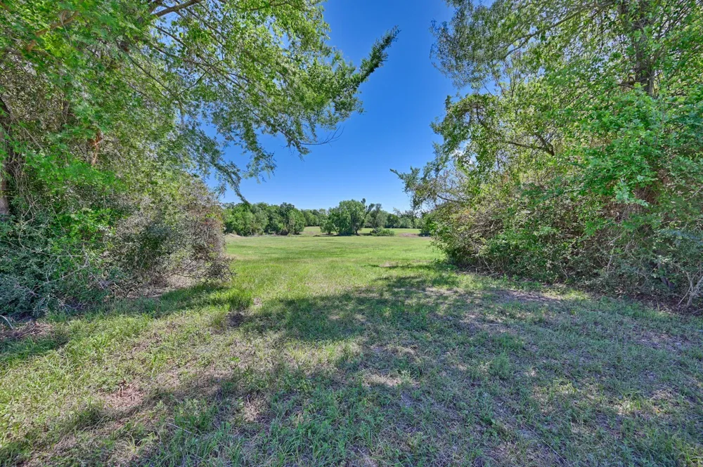 32 Fm 3371 Groesbeck, TX 76642