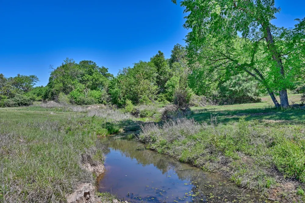32 Fm 3371 Groesbeck, TX 76642