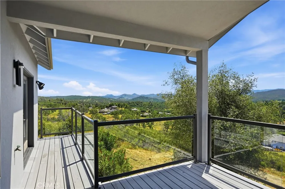 20069 Honey Hill Hidden Valley Lake, CA 95467