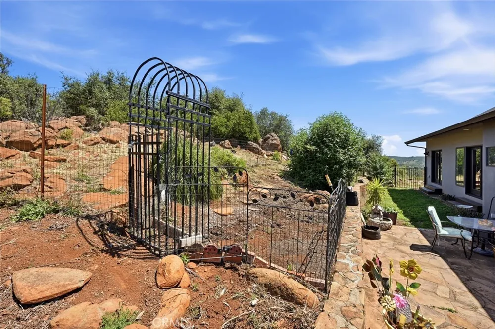 20069 Honey Hill Hidden Valley Lake, CA 95467