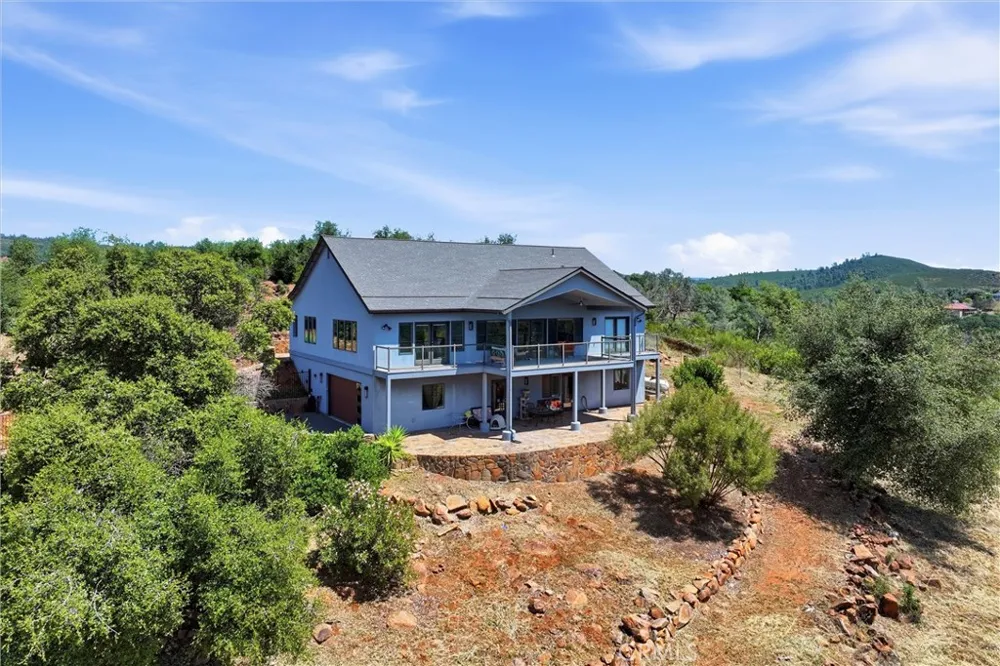 20069 Honey Hill Hidden Valley Lake, CA 95467