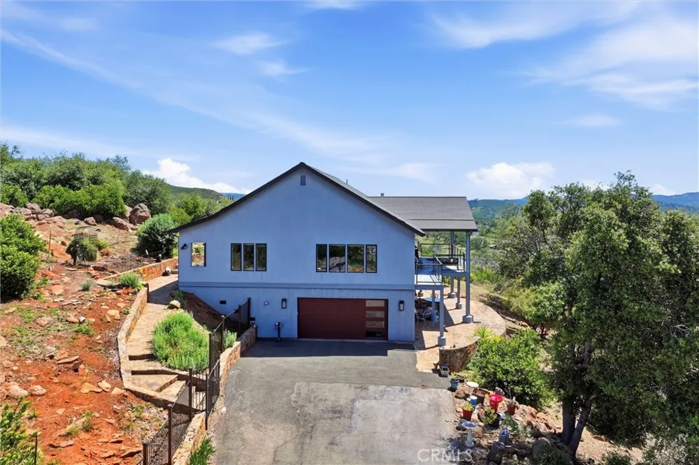 20069 Honey Hill Hidden Valley Lake, CA 95467