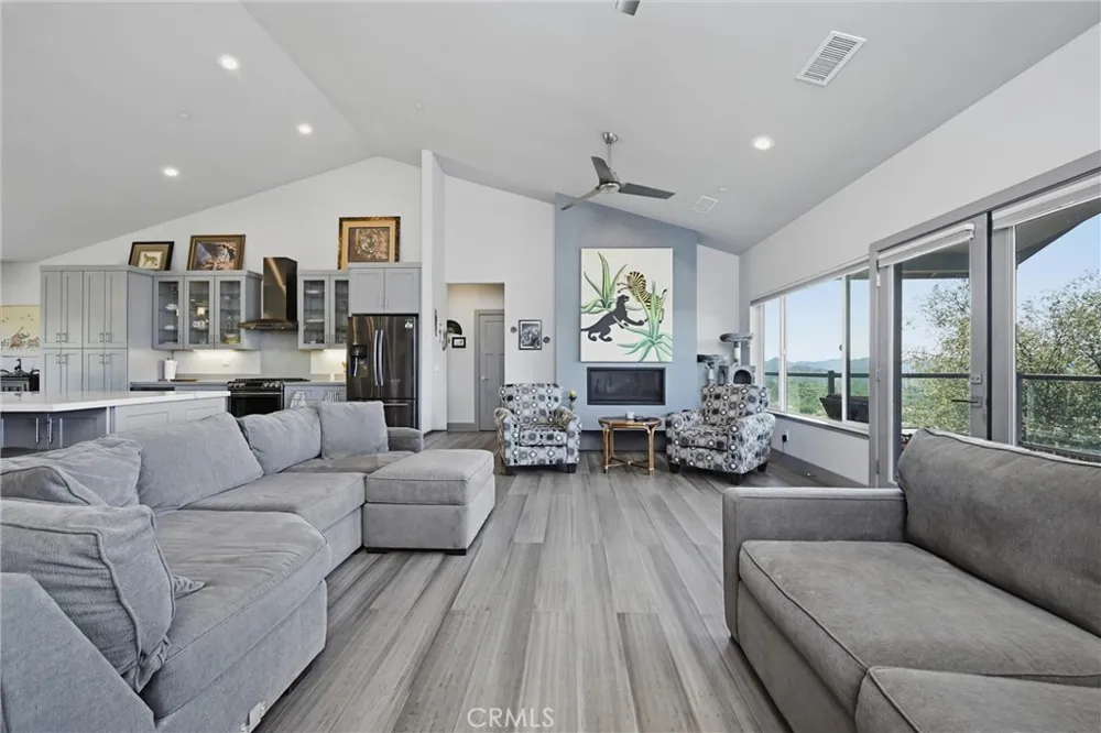 20069 Honey Hill Hidden Valley Lake, CA 95467