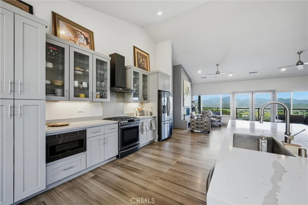 20069 Honey Hill Hidden Valley Lake, CA 95467