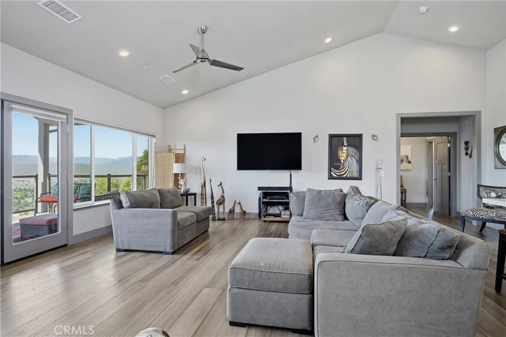 20069 Honey Hill Hidden Valley Lake, CA 95467