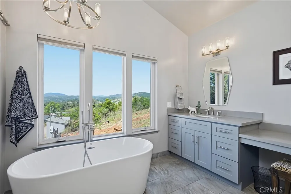 20069 Honey Hill Hidden Valley Lake, CA 95467