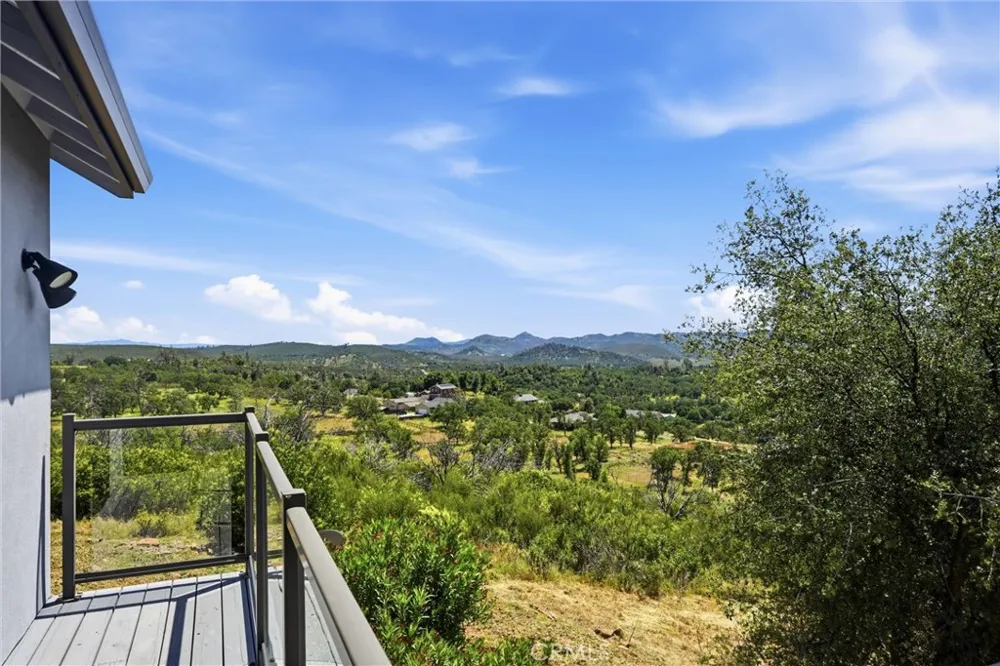 20069 Honey Hill Hidden Valley Lake, CA 95467