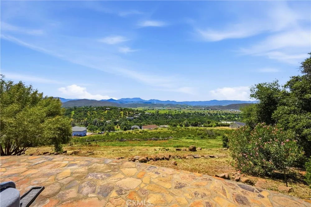 20069 Honey Hill Hidden Valley Lake, CA 95467
