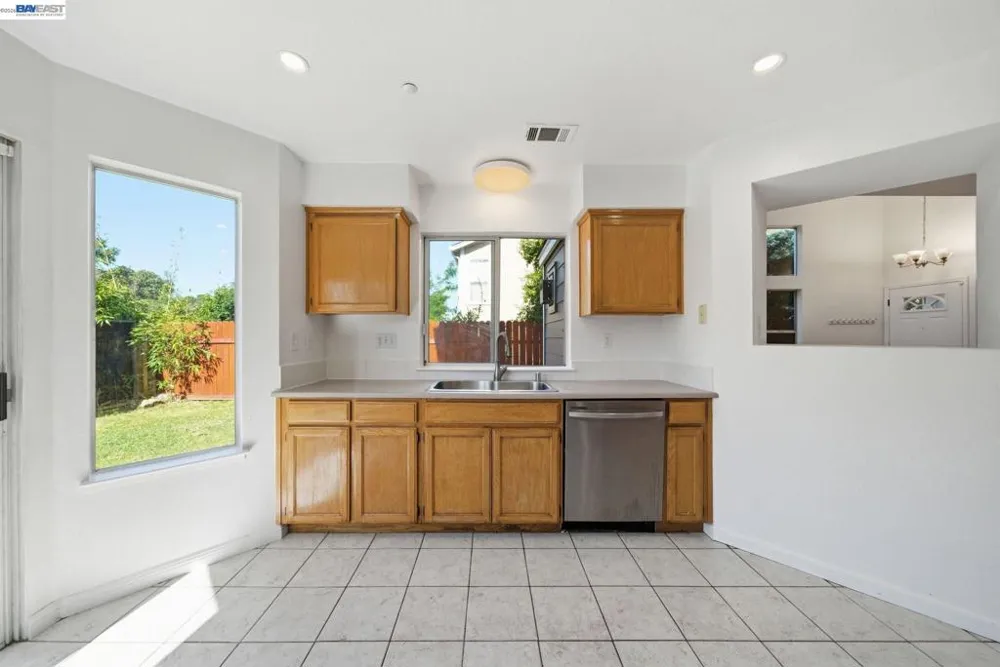 227 Clearpointe Drive Vallejo, CA 94591