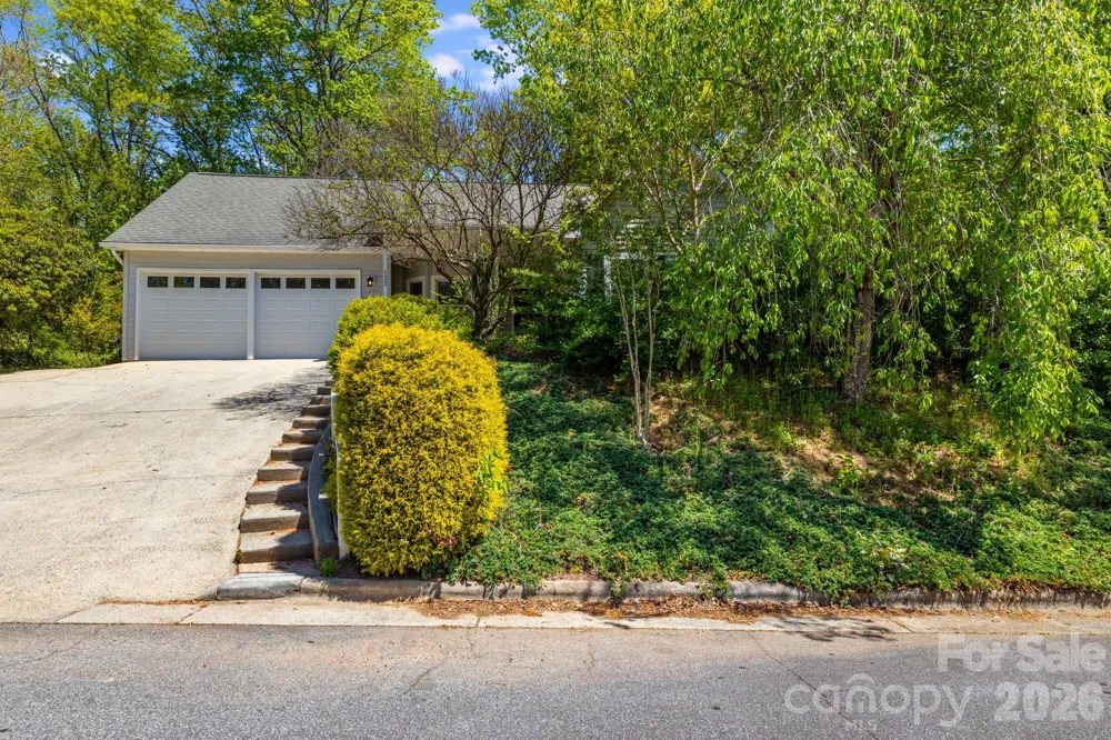 132 Fox Cross Drive Brevard, NC 28712