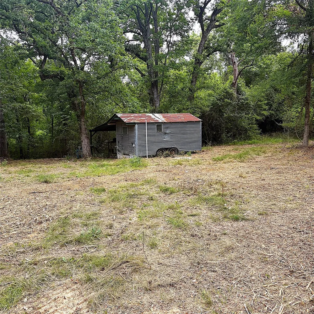 12789 E County Road 112 Centerville, TX 75833