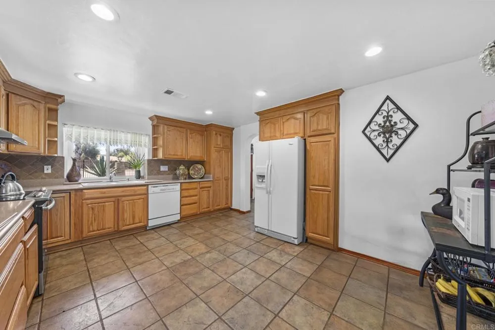30265 Miller Road Valley Center, CA 92082