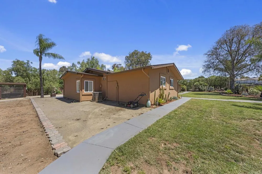 30265 Miller Road Valley Center, CA 92082