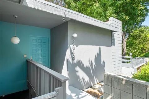 3946 Alta Mesa Drive