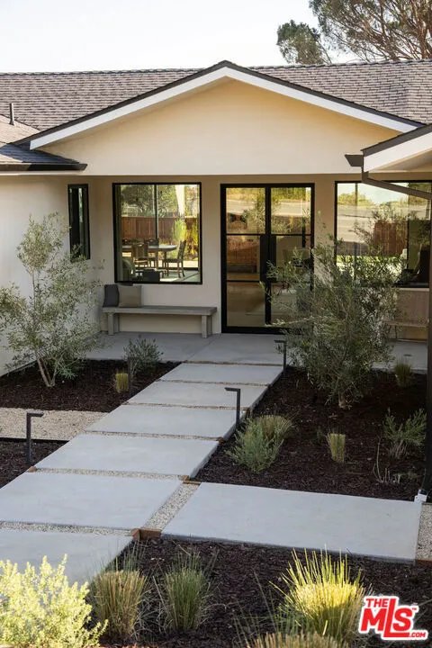 3458 Monterosa Drive Altadena, CA 91001