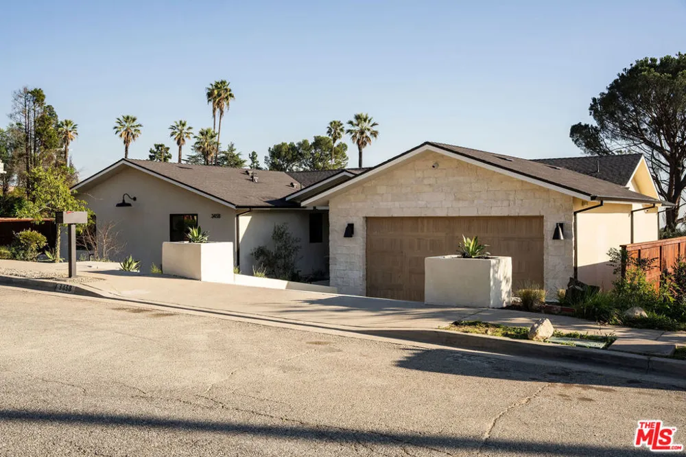 3458 Monterosa Drive Altadena, CA 91001