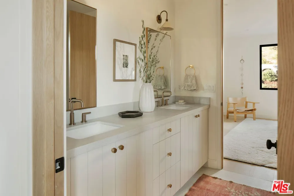 3458 Monterosa Drive Altadena, CA 91001