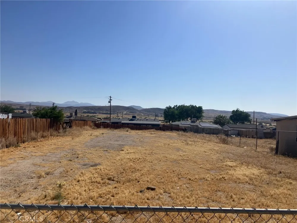 1457 Riverside Drive Barstow, CA 92311