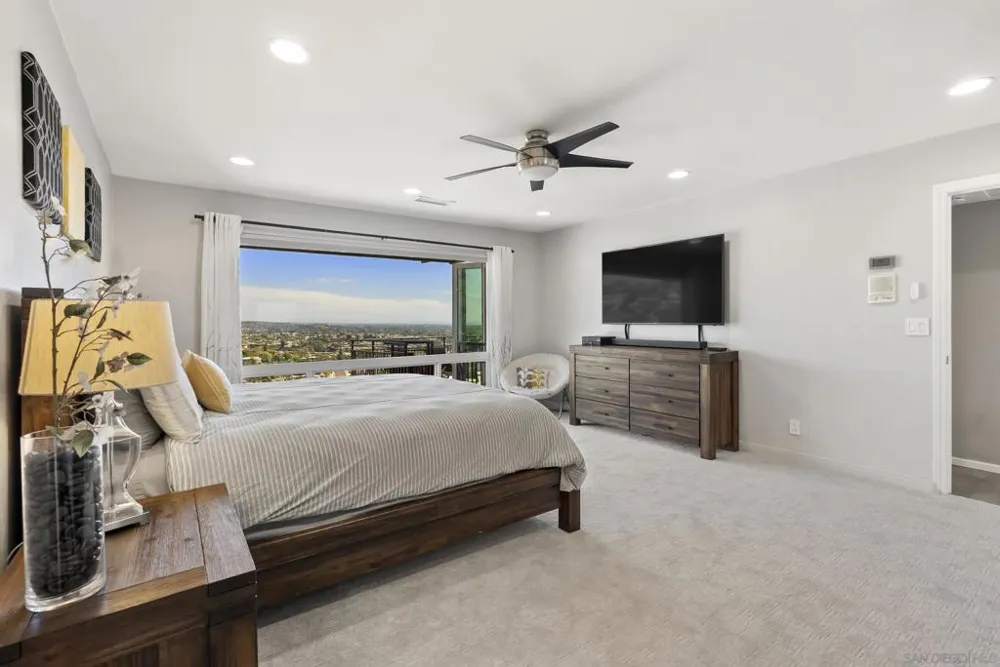 6387 Dwane Ave San Diego, CA 92120