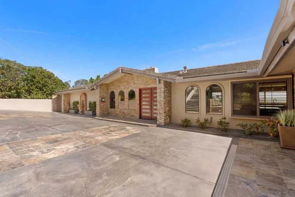 6387 Dwane Ave San Diego, CA 92120