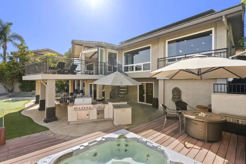 6387 Dwane Ave San Diego, CA 92120