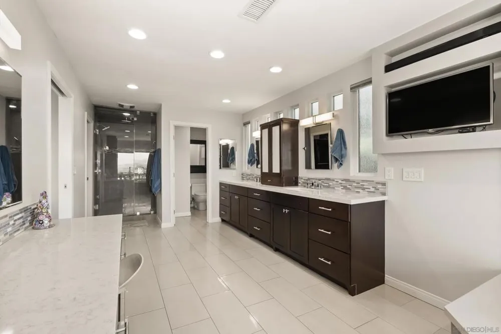 6387 Dwane Ave San Diego, CA 92120