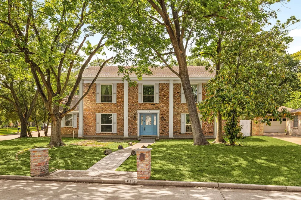 2114 Briargreen Drive Houston, TX 77077