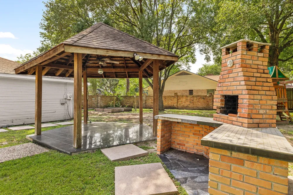 2114 Briargreen Drive Houston, TX 77077