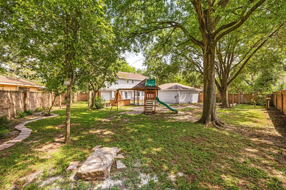 2114 Briargreen Drive Houston, TX 77077