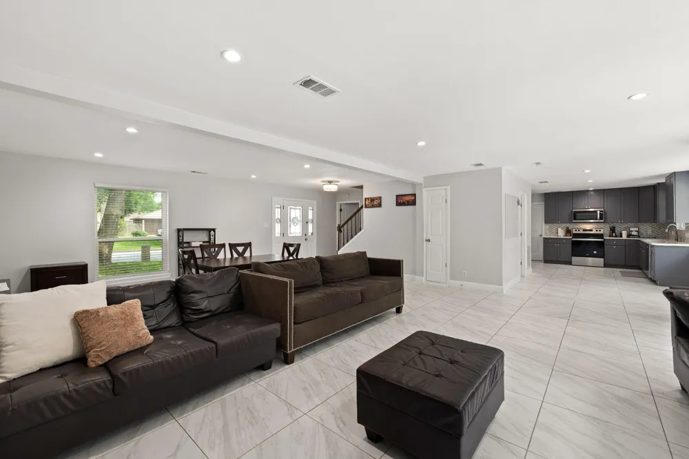 2114 Briargreen Drive Houston, TX 77077
