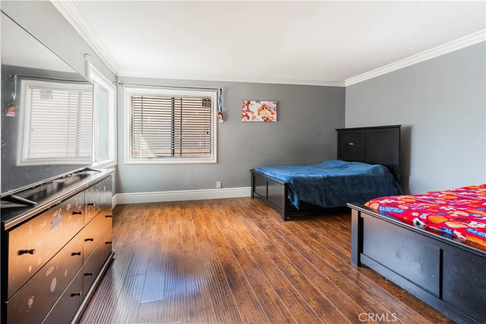 19052 E Country Orange, CA 92869