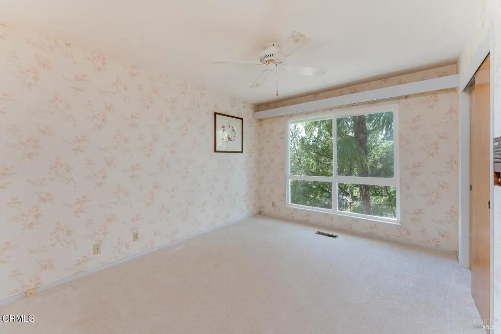 925 Knob Hill Road Ukiah, CA 95482