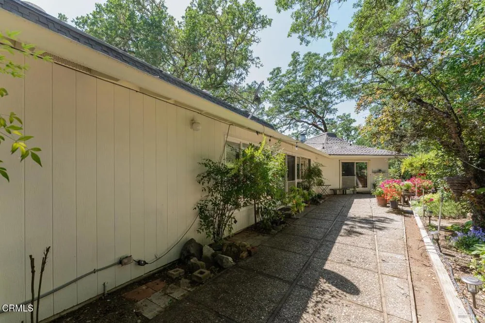 925 Knob Hill Road Ukiah, CA 95482