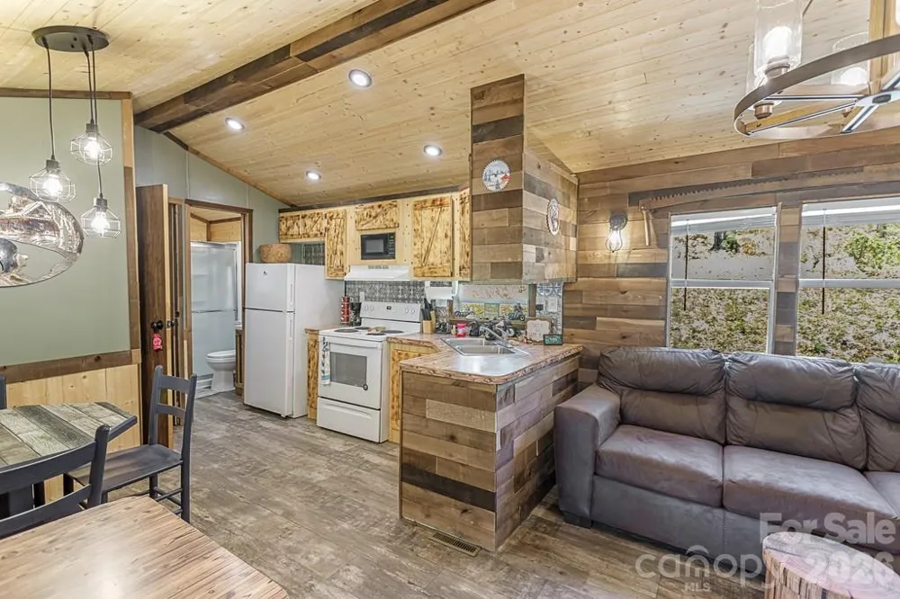 16 Standing Rock Ridge Maggie Valley, NC 28751